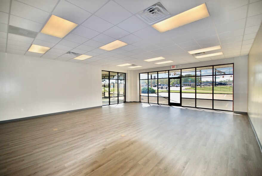 More Photos Of 1932 Highway 45 Byp, Jackson Storefront For Lease