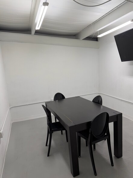 More Photos Of 301 Adams St, Houston Coworking Space