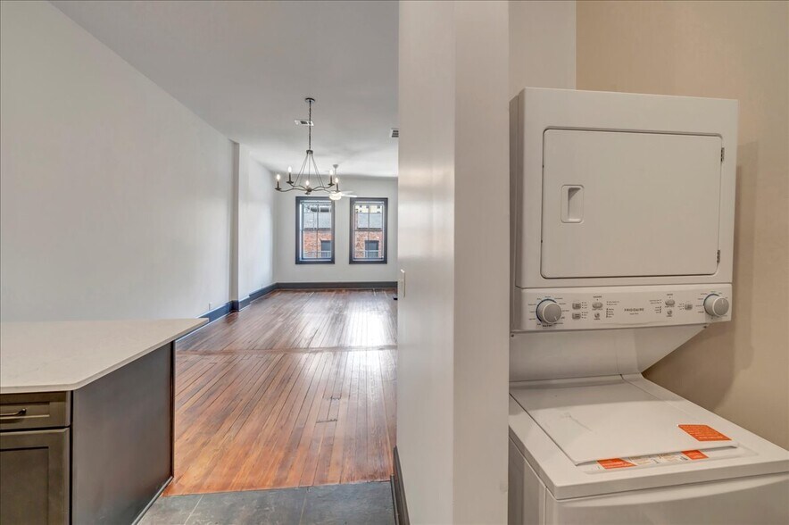 More Photos Of 362 2nd St, Macon-Bibb Storefront Retail Residential For Sale