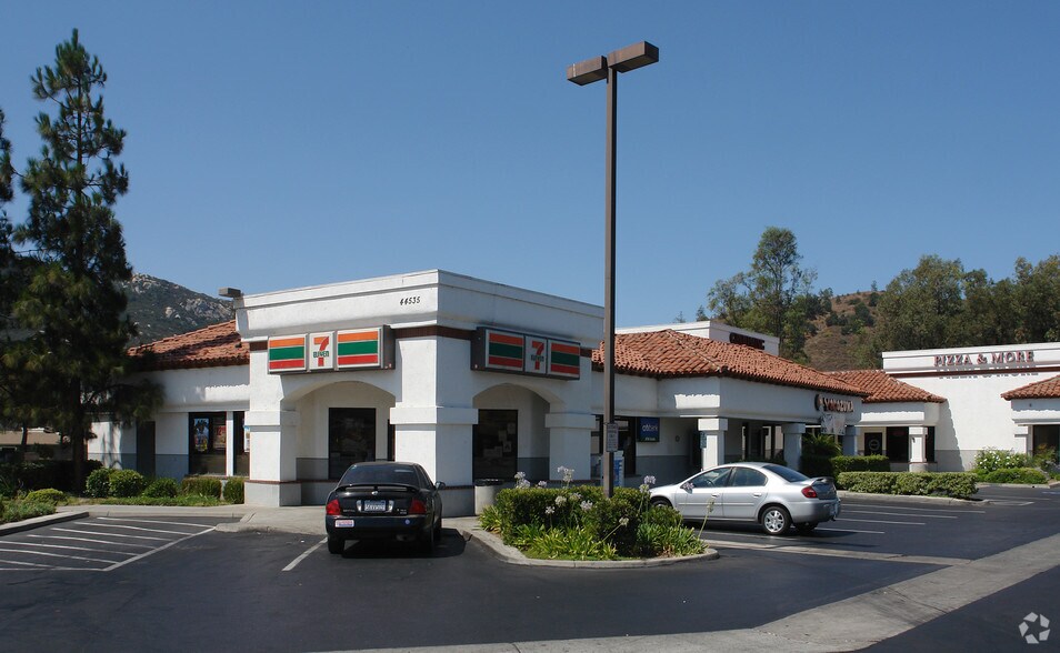 More Photos Of 44535 Bedford Ct, Temecula General Retail For Sale