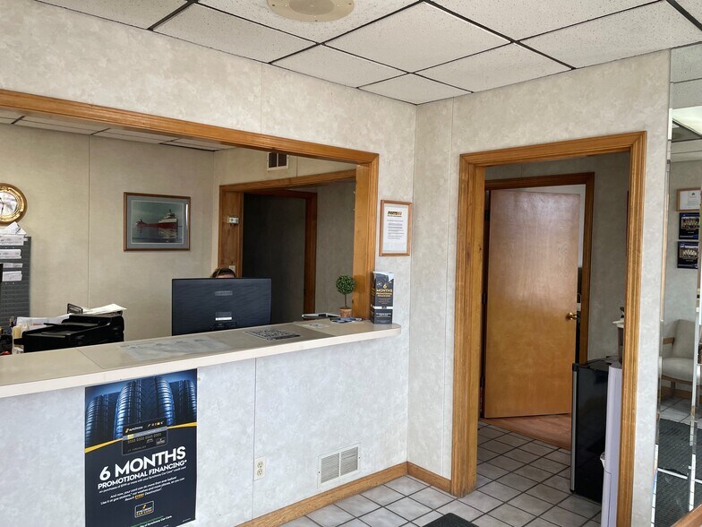 More Photos Of 500 E Huron Blvd, Marysville Auto Repair For Sale
