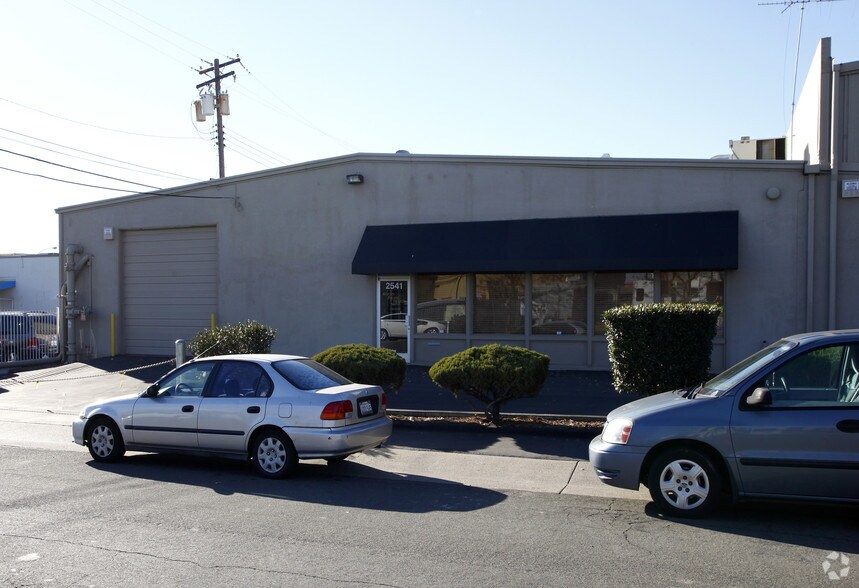 More Photos Of 2545 Albatross Way, Sacramento Warehouse For Lease