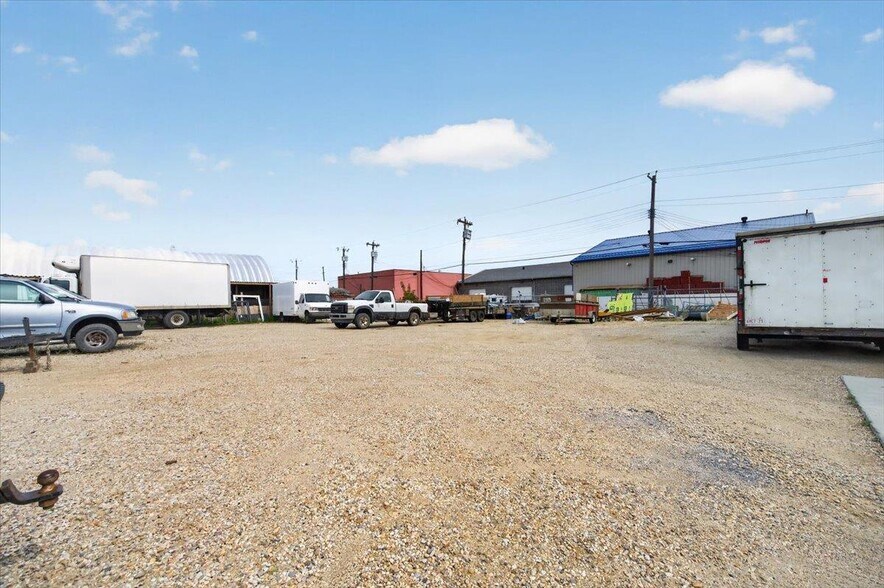 More Photos Of 12803 54th St NW, Edmonton Office For Sale