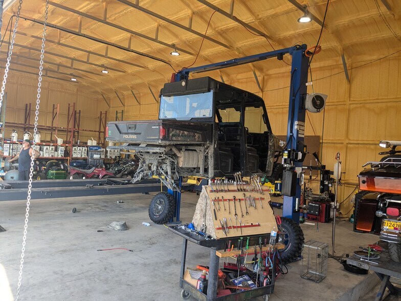 More Photos Of 11468 Black Jack Rd, Cumby Auto Repair For Sale