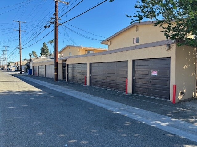 More Photos Of 437-443 W Valencia Dr, Fullerton Apartments For Sale