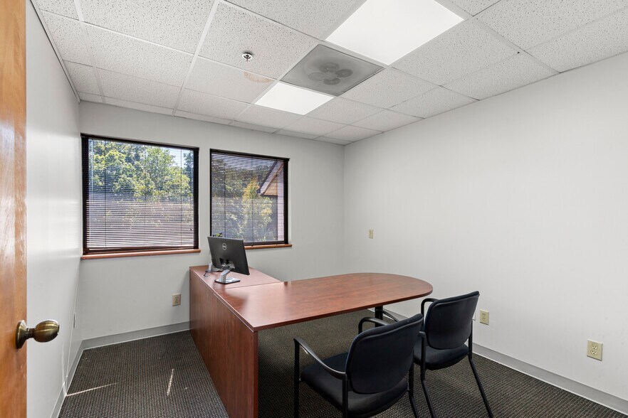 More Photos Of 1820 The Exchange SE, Atlanta Office For Sale
