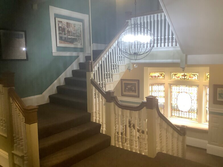 More Photos Of 1583 Beacon St, Brookline Office For Sale