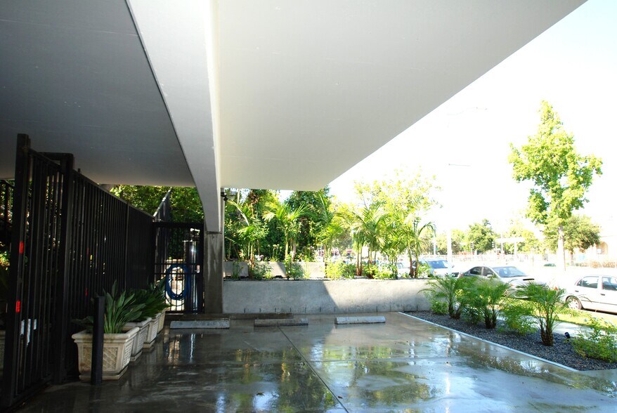 More Photos Of 1517 Fair Oaks Ave, South Pasadena Office For Lease