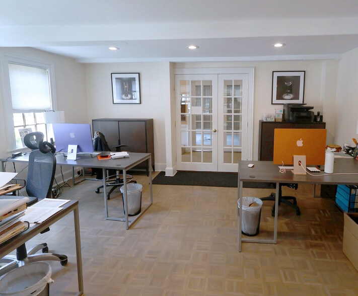 More Photos Of 103 Central St, Wellesley Office For Lease