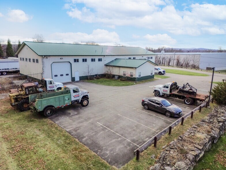 More Photos Of 10 Park Dr, Franklin Warehouse For Lease