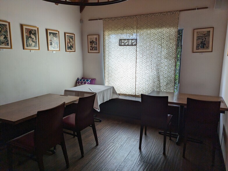 More Photos Of 521 N La Cienega Blvd, Los Angeles Restaurant For Lease