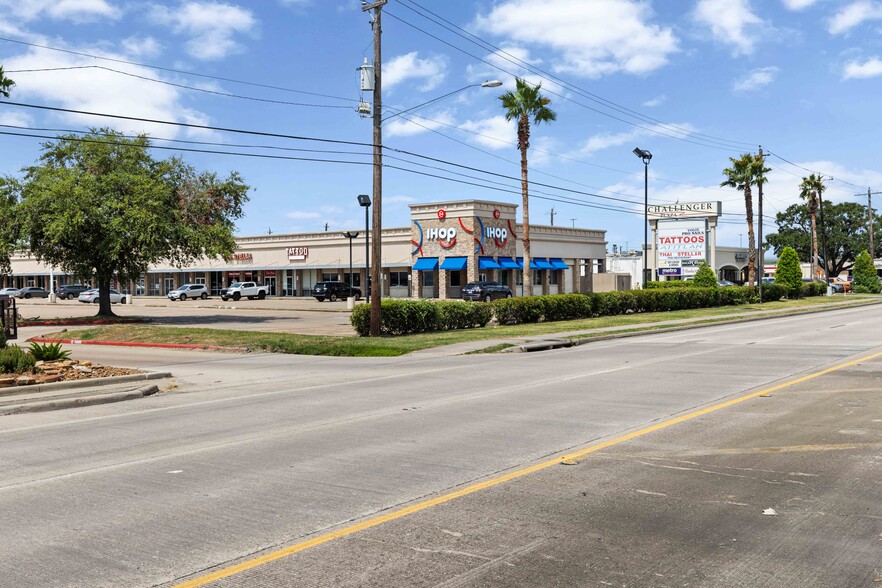 More Photos Of 803 E NASA Rd 1, Webster Unknown For Lease