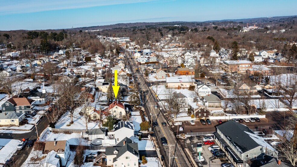 More Photos Of 90 Putnam Pike, Johnston Flex For Sale