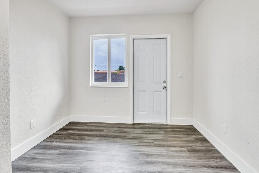 More Photos Of 1430 NW 2nd Ave, Florida City Apartments For Sale