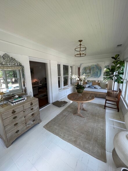 More Photos Of 3082 E Shadowlawn Ave NE, Atlanta Freestanding For Lease