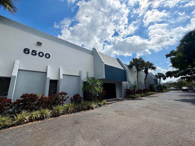 More Photos Of 6500 NW 15th Ave, Fort Lauderdale Light Manufacturing For Lease