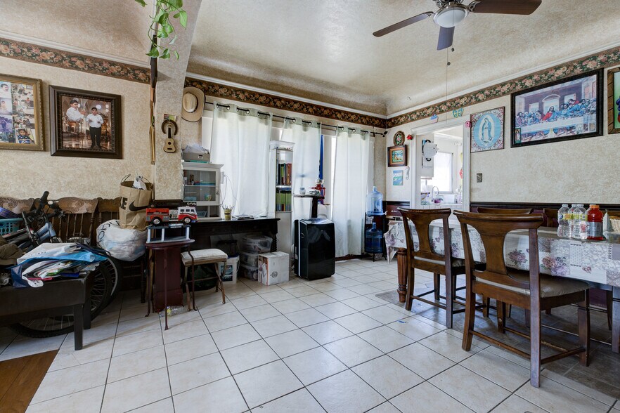 More Photos Of 2211 S Bronson Ave, Los Angeles Apartments For Sale