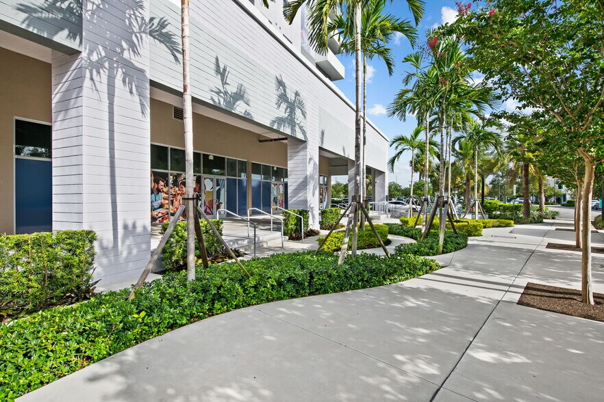 More Photos Of 200 NE 1st Ave, Pompano Beach Apartments For Lease