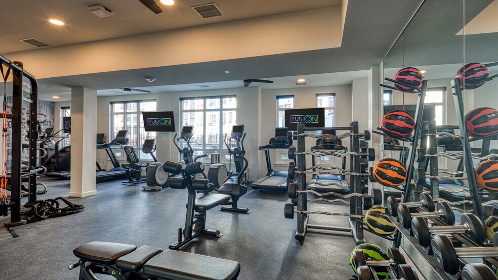 More Photos Of 225 W Olney Rd, Norfolk Apartments For Sale