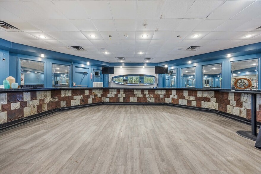 More Photos Of 1405 Gornto Rd, Valdosta Restaurant For Sale