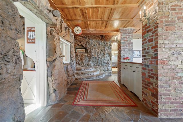 More Photos Of 4347 W 41st St, Tulsa Hospitality For Sale