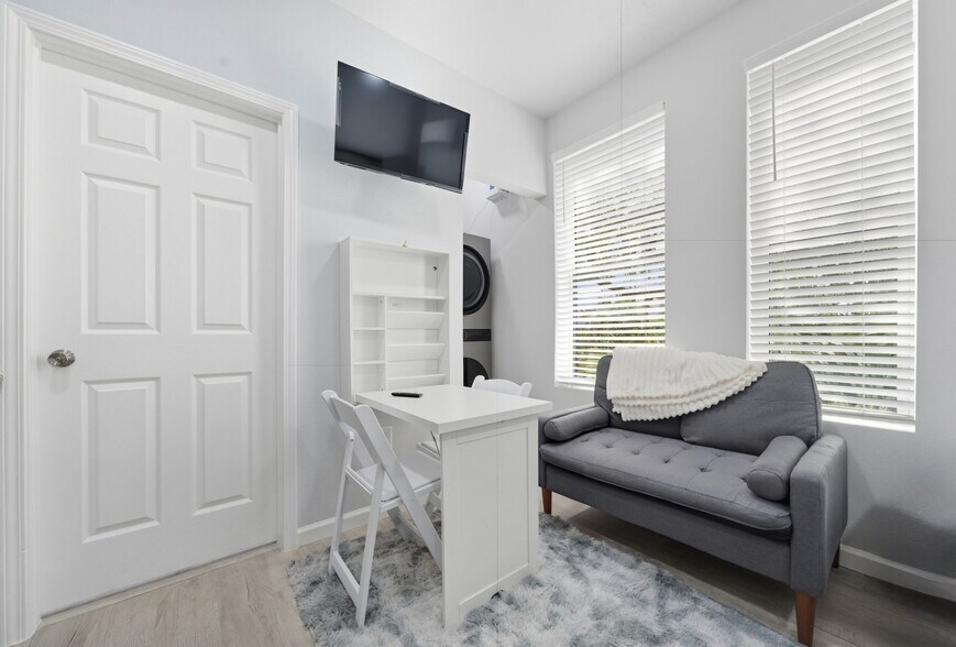 More Photos Of 715 28th St, Galveston Multifamily For Sale