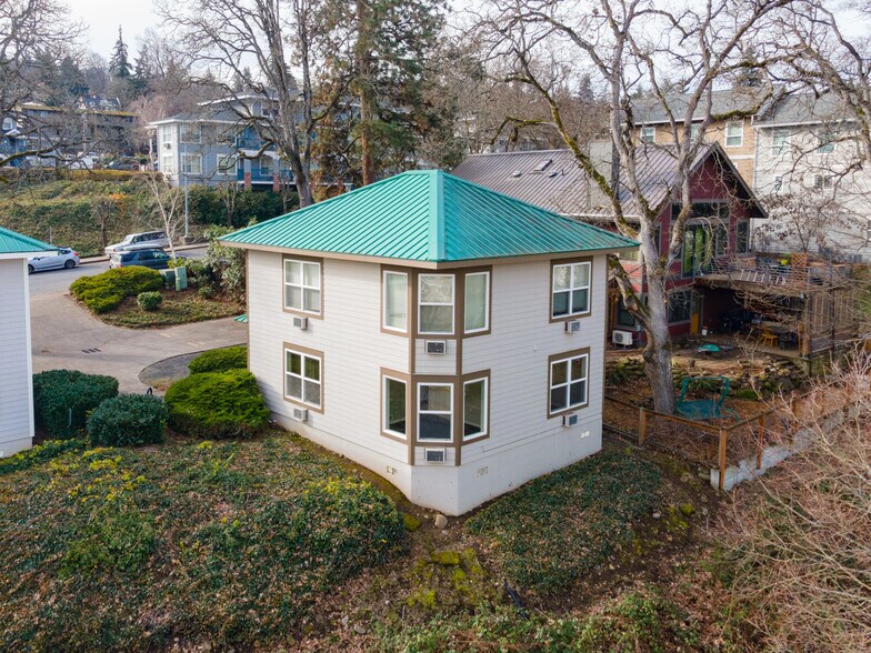 More Photos Of 708 Columbia St, Hood River Office Residential For Sale