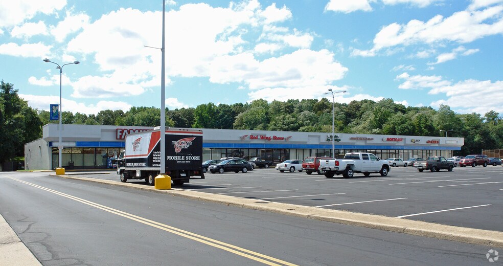 More Photos Of 8501-8533 Midlothian Tpke, Richmond Unknown For Lease