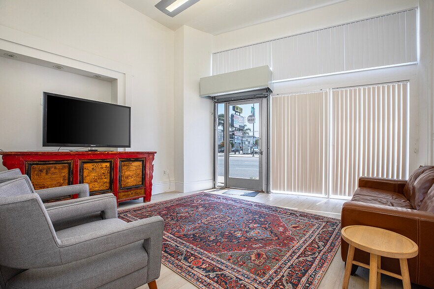 More Photos Of 1535 S La Cienega Blvd, Los Angeles Storefront Retail Office For Lease