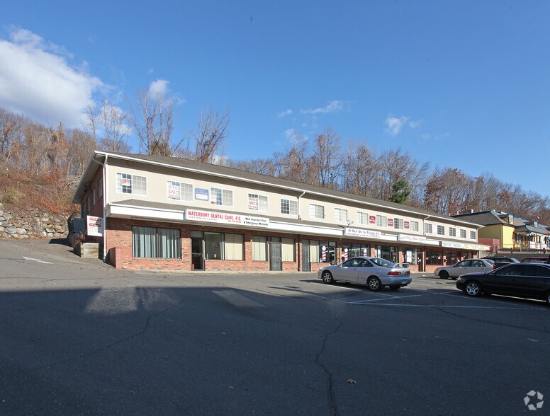 More Photos Of 558 Chase Ave, Waterbury Storefront Retail Office For Lease
