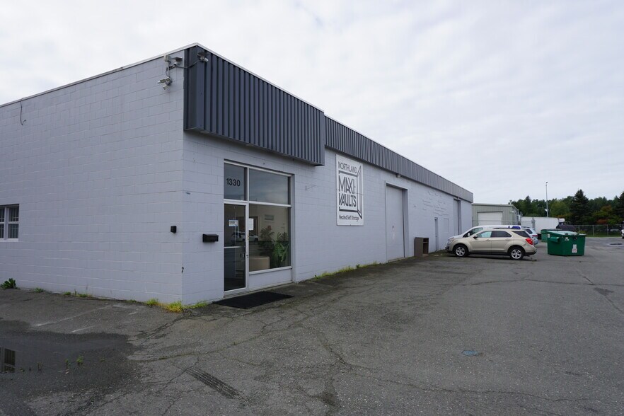 More Photos Of 1330 E 2nd Ave, Anchorage Self Storage For Sale