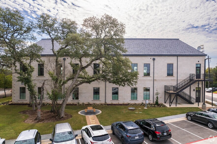 More Photos Of 6420 FM 2244 Rd, Austin Medical For Lease