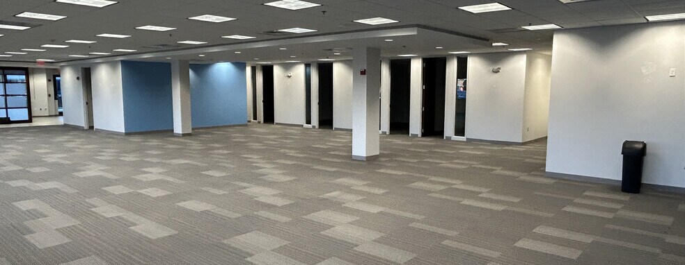 More Photos Of 101 Edgewater Dr, Wakefield Office For Lease