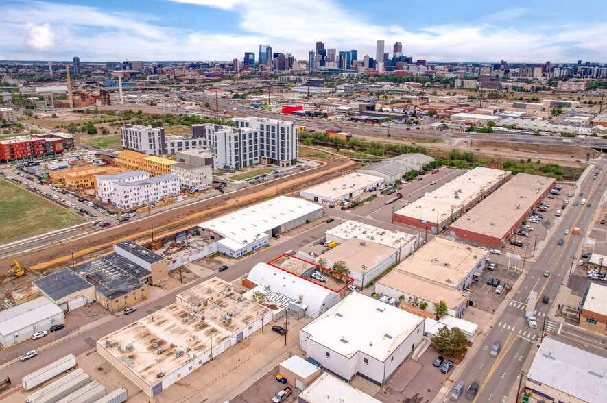 More Photos Of 2630 W Barberry Pl, Denver Warehouse For Sale