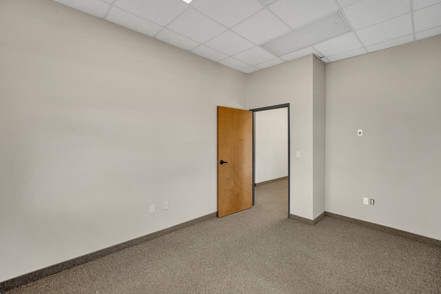 More Photos Of 1804 Owen Ct, Mansfield Light Distribution For Lease