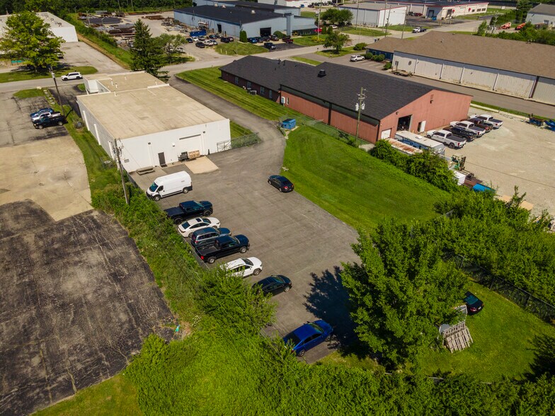 More Photos Of 2845 Tobey Dr, Indianapolis Flex For Lease