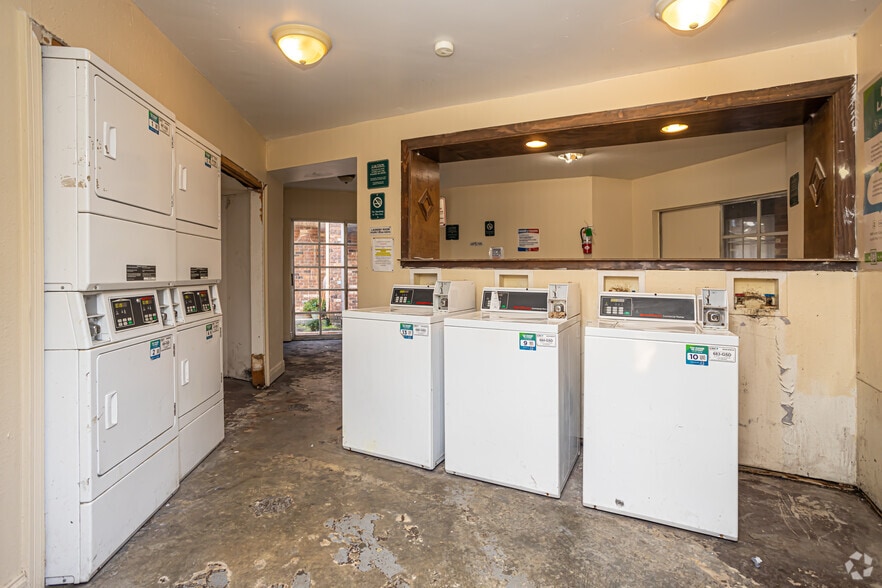 More Photos Of 4021 Hessmer Ave, Metairie Apartments For Sale