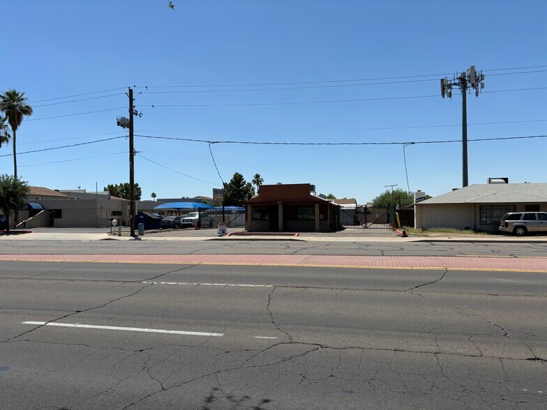 More Photos Of 1836 N Country Club Dr, Mesa Warehouse For Sale