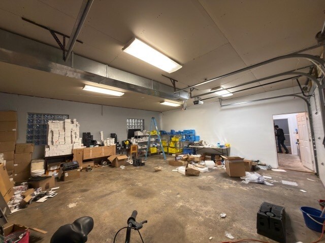 More Photos Of 250 E Cleveland Ave, Norwood Light Distribution For Sale