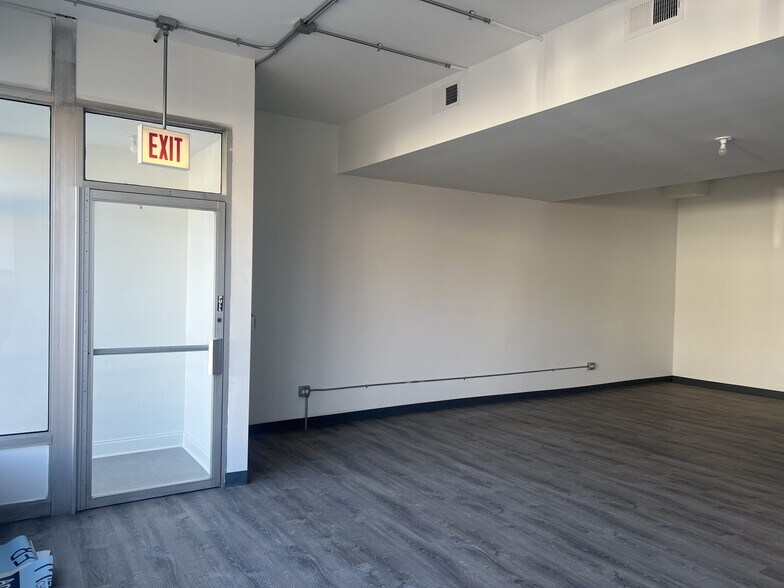 More Photos Of 3401-3409 W Fullerton Ave, Chicago Storefront Retail Office For Lease