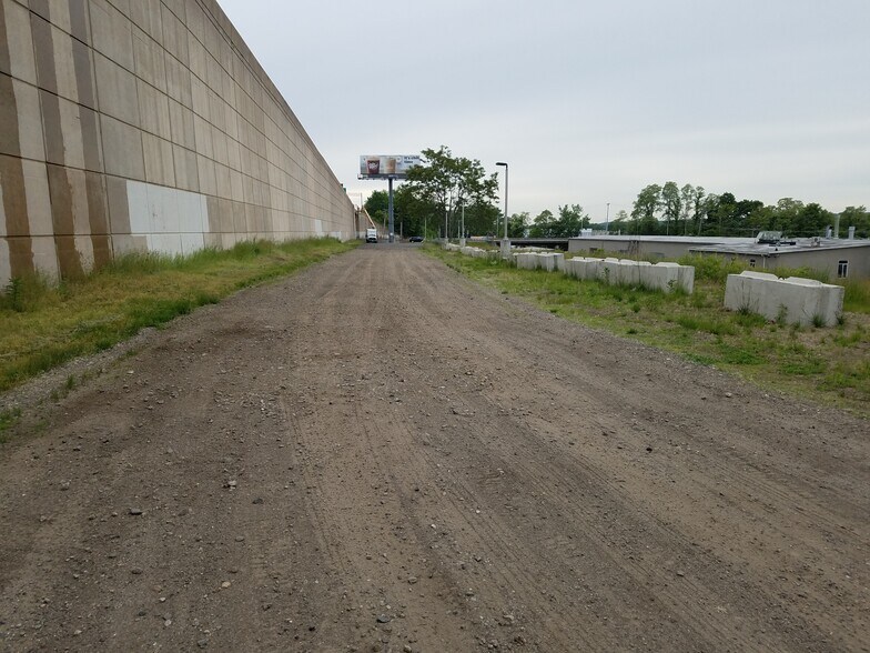 More Photos Of 340 McKinstry Ave, Chicopee Land For Lease