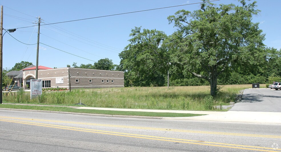 Primary Photo Of 121-127 N Chalkville Rd, Trussville Land For Sale