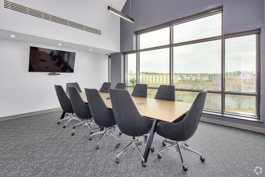 More Photos Of 10550 Linden Lake Plz, Manassas Coworking Space