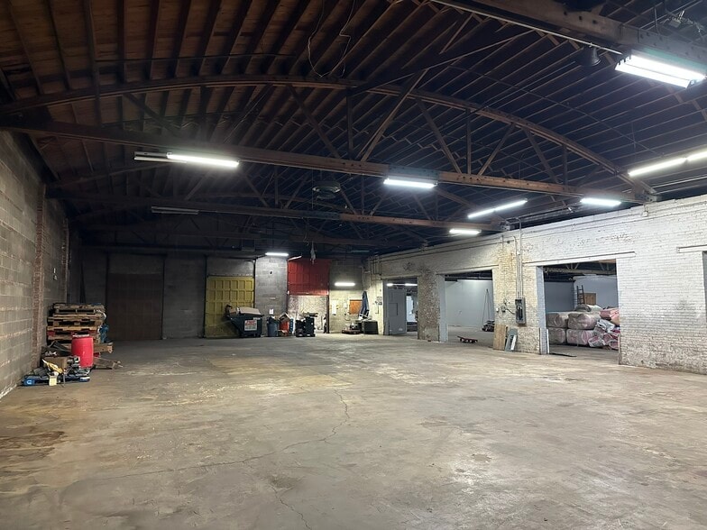 More Photos Of 7729 S State St, Chicago Warehouse For Lease