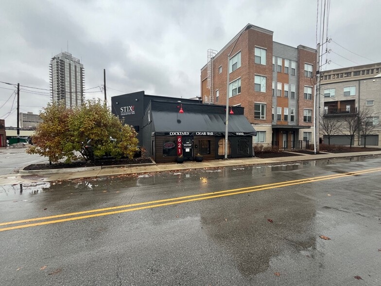 More Photos Of 621 N Fort Wayne Ave, Indianapolis Restaurant For Sale