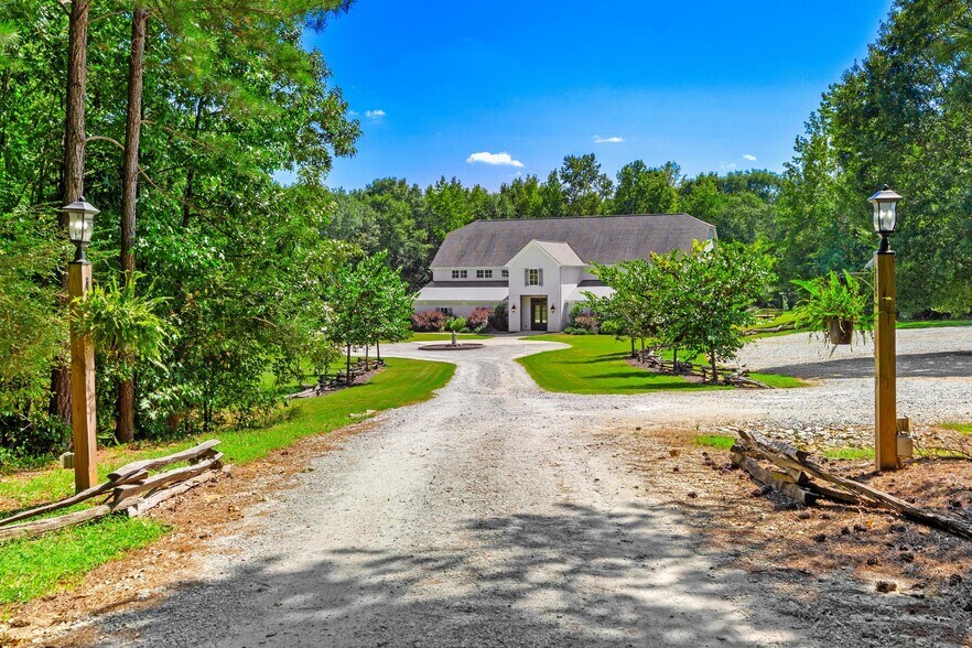 More Photos Of 700 Blacks Creek Church Rd, Commerce Lodge Meeting Hall For Sale