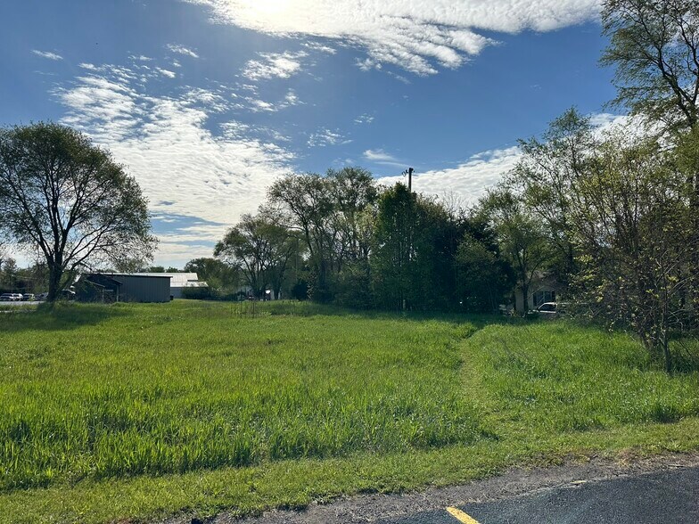More Photos Of 1661 W Lake St, Warsaw Land For Sale