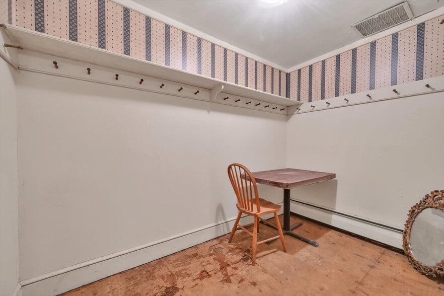 More Photos Of 349 Huffs Church Rd, Mertztown Restaurant For Sale