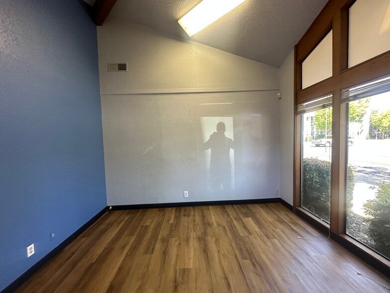 More Photos Of 801 15th St, Modesto Office For Lease