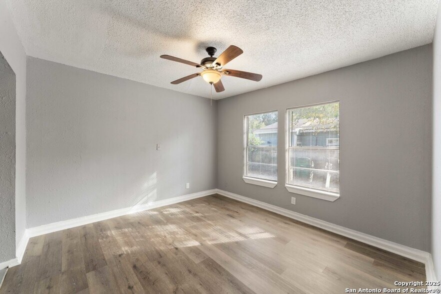 More Photos Of 403 Terrell Ave, San Antonio Apartments For Sale